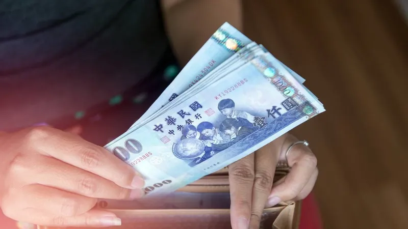 普發一萬資格 居留證與新生兒資格