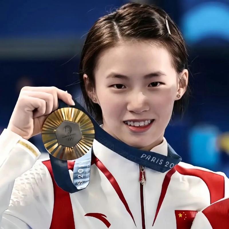 一、陈芋汐勇夺金牌,展现实力陈芋汐世界杯夺冠 全红婵获亚军