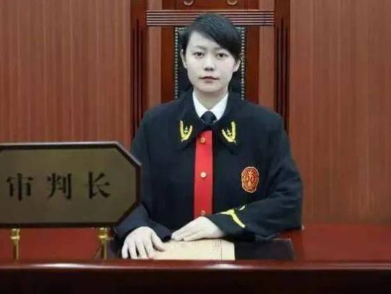 一、事件背景安徽一90后女子被法院公开悬赏