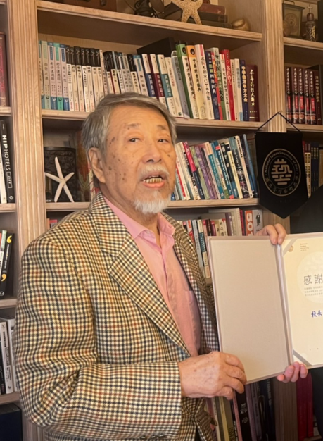 鄒少官藺少閣主結婚消息曝光，鄒森死因與告別式爭議，流氓教授抽菸身高成謎，廖家儀夏台鳳戲劇話題熱議