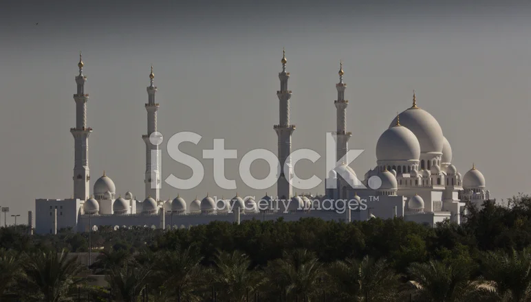 Abu Dhabi vs. Dubai: A Data-Driven Breakdown of the Key Differences