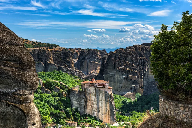 Meteora's Token Launch: A Data-Driven Look at the Controversial Launch and Airdrop Metrics