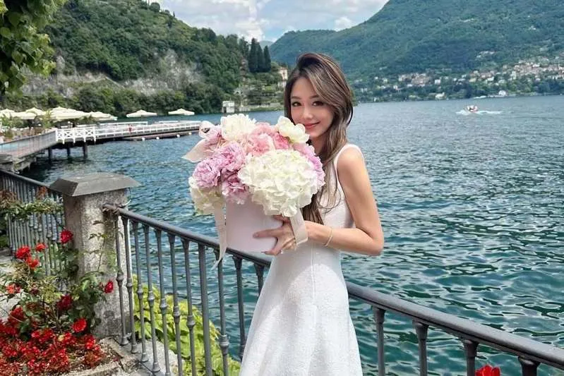 林千又夏威夷浪漫婚禮 博士尪正面照首曝 親友感動嫁給愛情 IG