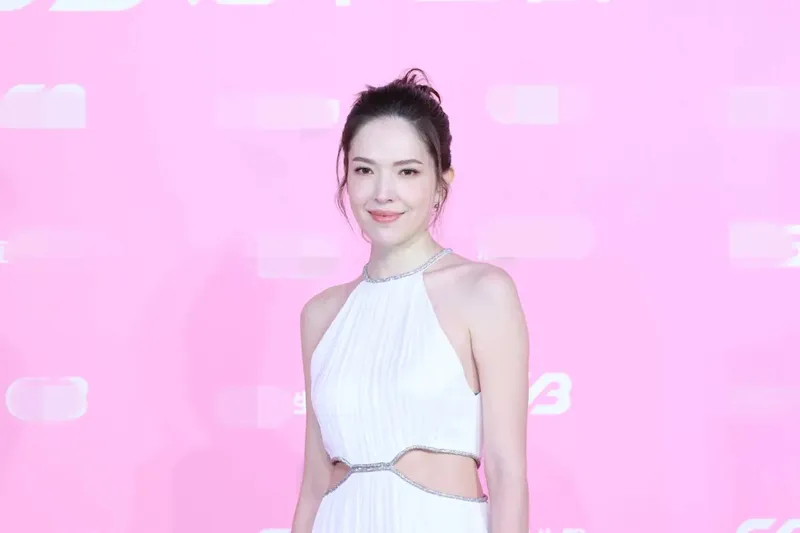 許瑋甯生了 母子都平安，邱澤驚人身價曝光 PTT IG
