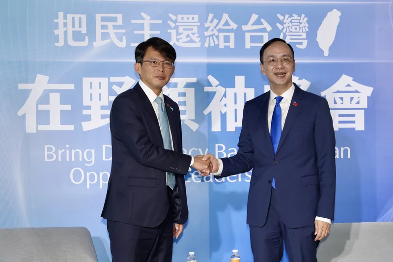 黃國昌 表態投入新北市長選舉與國民黨回應，藍白2026陷3大暗礁 PTT FB